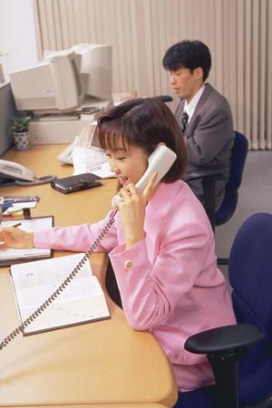 配線が心配ないワイヤレスの監視カメラ